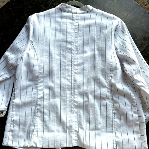 Multiples Jacket - Size Large - Picture 4 of 14